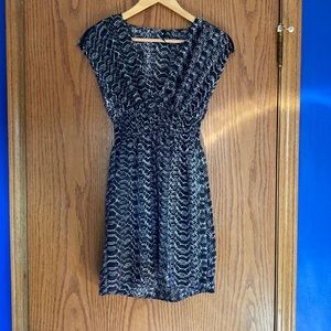 Guess Black and White Sleeveless Dress with Pockets sz. Small